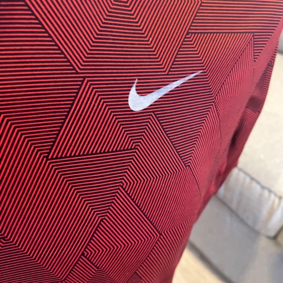 Nike Dri-Fit Training Short Sleeve Shirt red - Picture 7 of 7